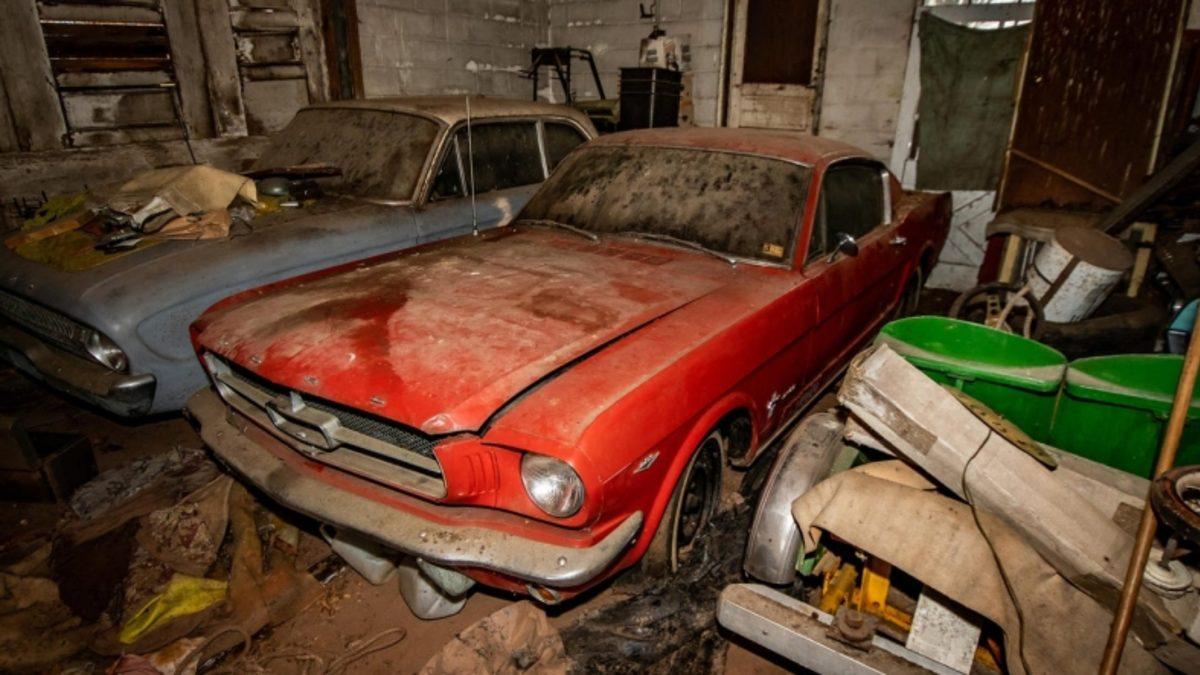 Ahırda Bulunan 50 Klasik ve Antika Araba, Bir YouTuber Tarafından Açık Artırmaya Çıkarılıyor