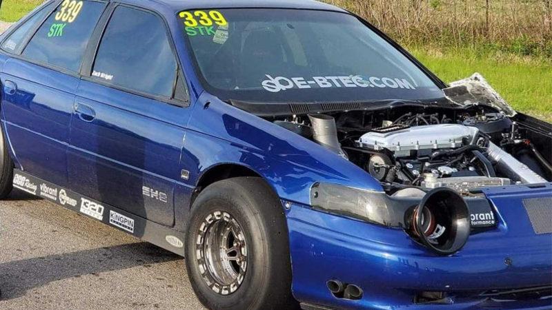 400 Metreyi 8.9 Saniyede Tamamlayan Dünyanın En Hızlı Ford Taurus’u (Video)