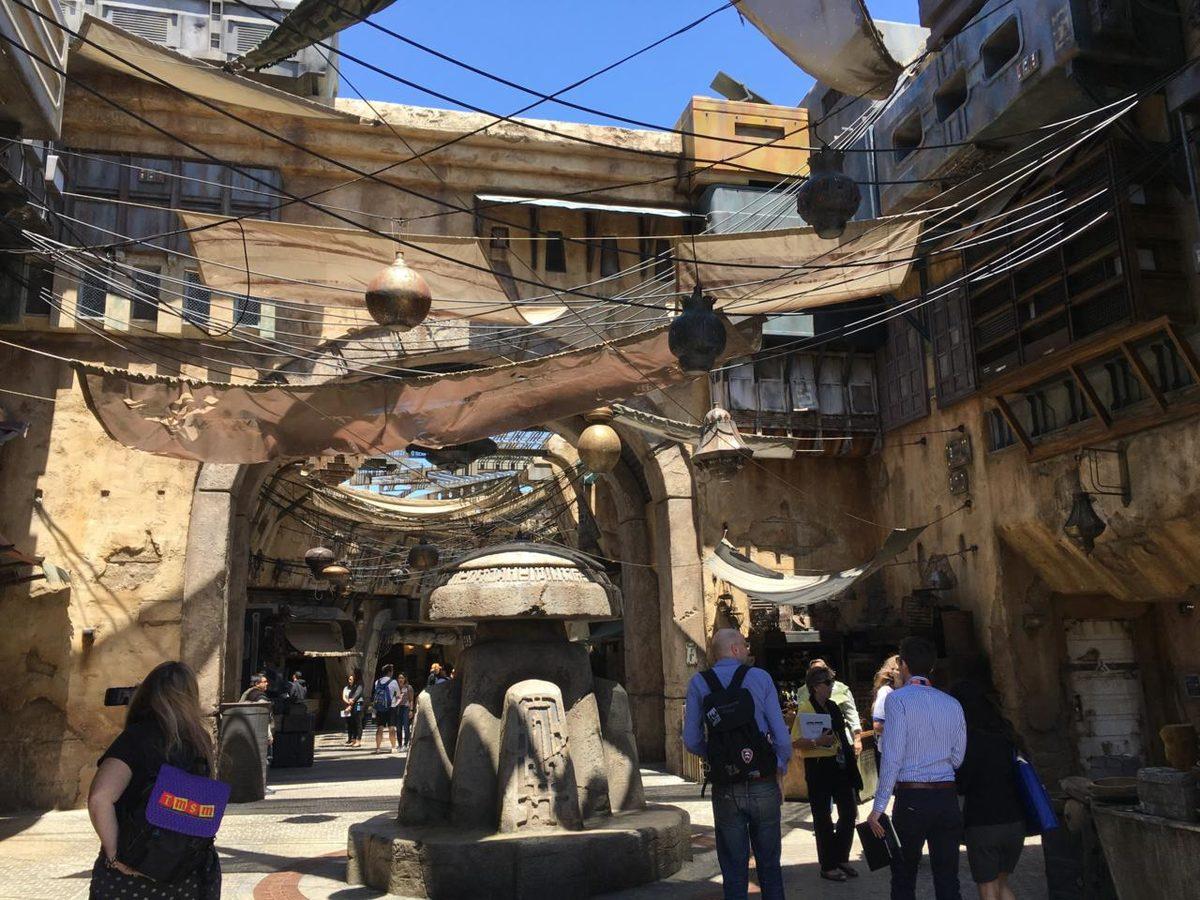 Disneyland’in Girince Çıkmak İstemeyeceğiniz Yeni Bölümü Star Wars Galaxy’s Edge Tanıtıldı