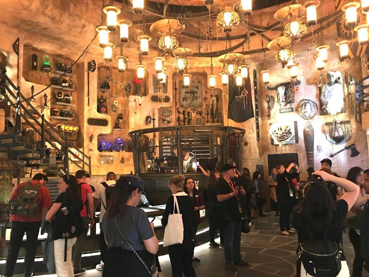 Disneyland’in Girince Çıkmak İstemeyeceğiniz Yeni Bölümü Star Wars Galaxy’s Edge Tanıtıldı