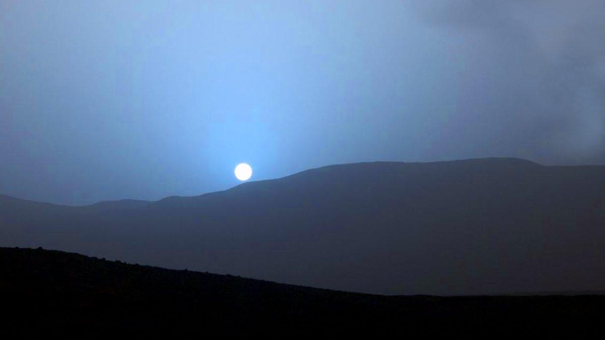 Güneş Neden Mars’ta Mavi Renkte Batıyor?