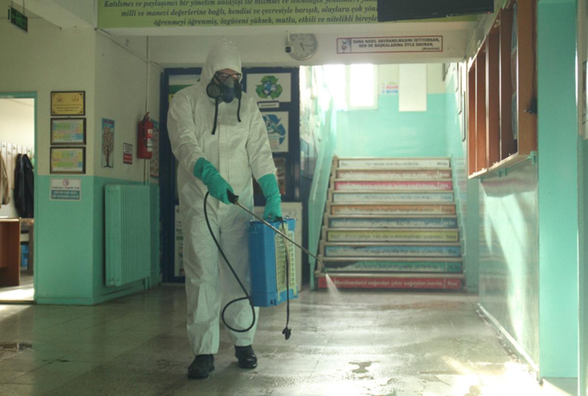 Milli Eğitim Bakanı Ziya Selçuk, Tatille İlgili Sorulara Yanıt Verdi