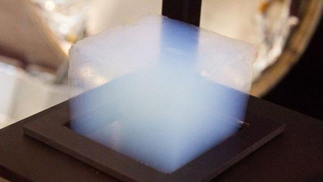 Dünyanın En Hafif Katı Maddesi Aerojel ile Tanışın