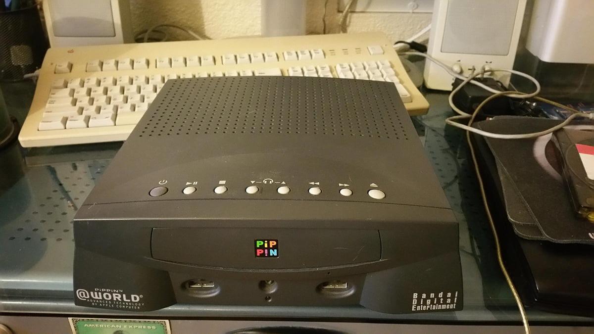 Apple’ın Bir Dönem PlayStation’a Rakip Olarak Çıkardığı Ancak Tutmayan Oyun Konsolu: Bandai Pippin