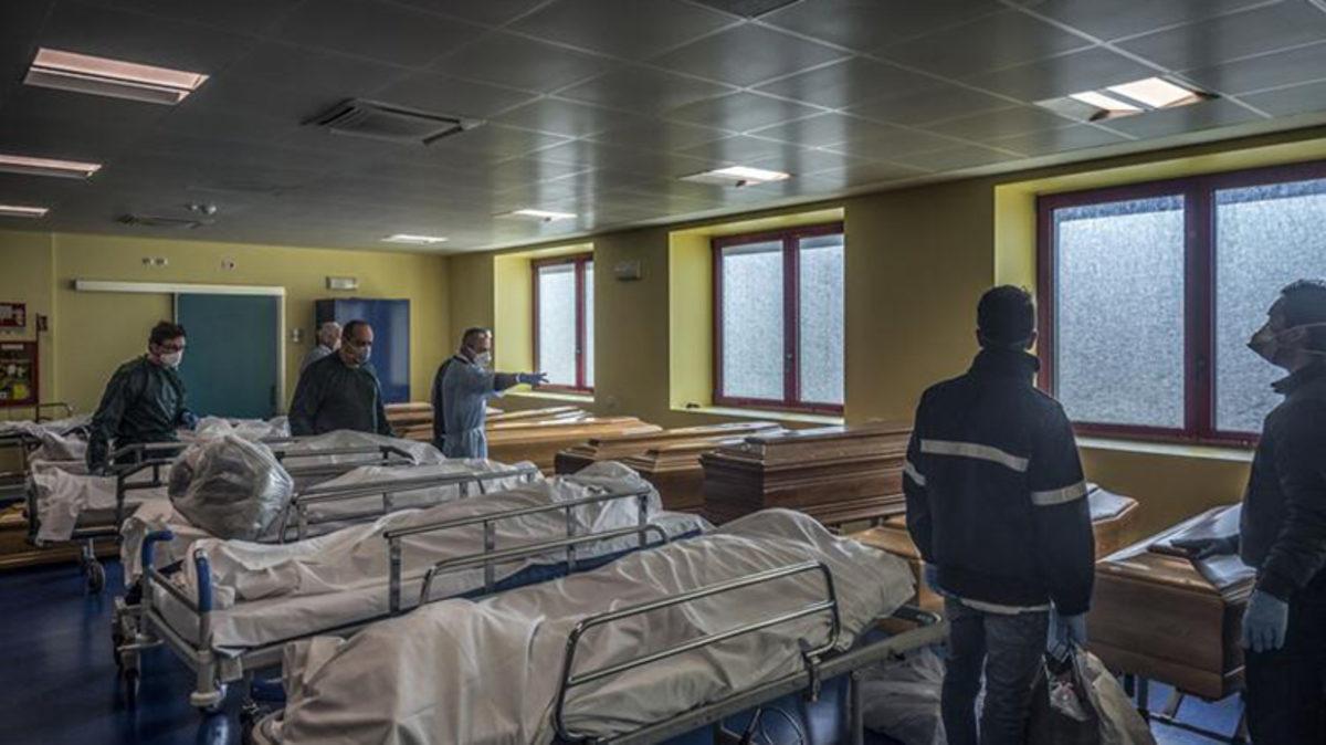 İtalya’da Koronavirüs Nedeniyle Ölen İnsan Sayısı, Resmi Rakamların Dört Katı Olabilir