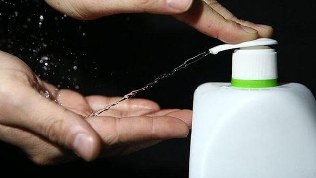 Bakan Duyurdu: Borlu El Dezenfektanının Seri Üretimi Başlıyor