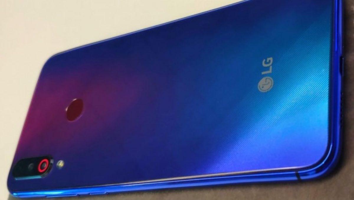 LG’nin W Serisi Akıllı Telefonunun Yeni Görüntüsü Ortaya Çıktı