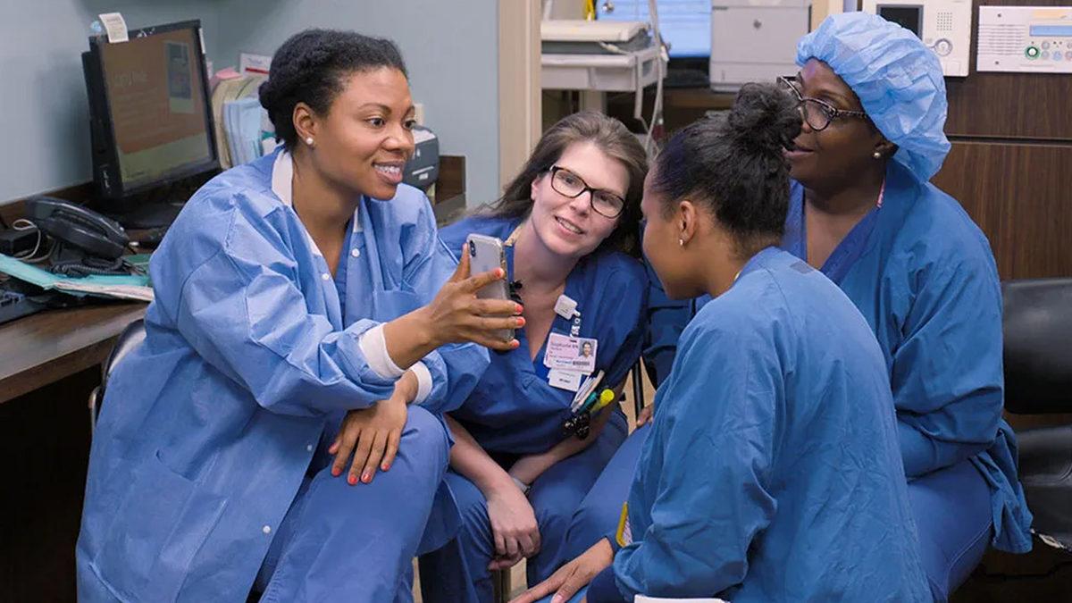 IMDb Puanlarına Göre Tüm Zamanların En İyi 54 Netflix Dizisi [2024 Güncel Liste]