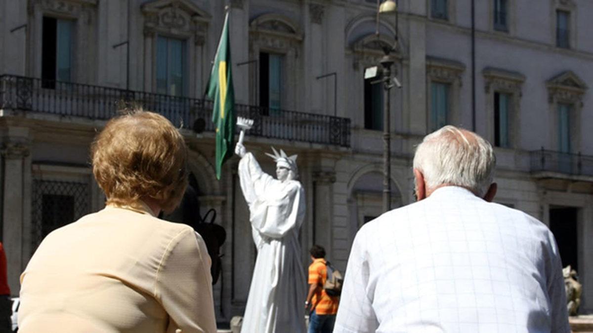 101 Yaşında Bir Adam Koronavirüsü Yenmeyi Başardı