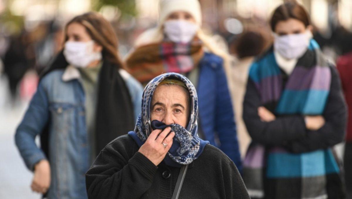 Türk Profesör, ’Market Poşetlerinden Virüs Bulaşır mı?’ Sorusunu Cevapladı