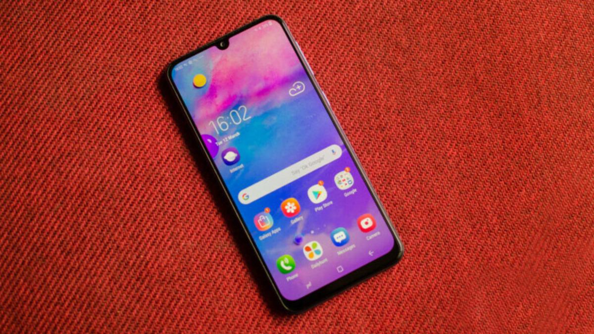 Piyasanın Altını Üstüne Getiren Samsung Telefon Modelleri