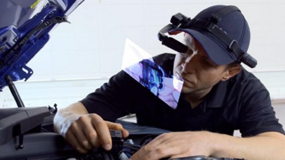 BMW Tamircileri, Akıllı Gözlüklerini Alet Çantasına Koymak Zorundalar: İşte Sebebi