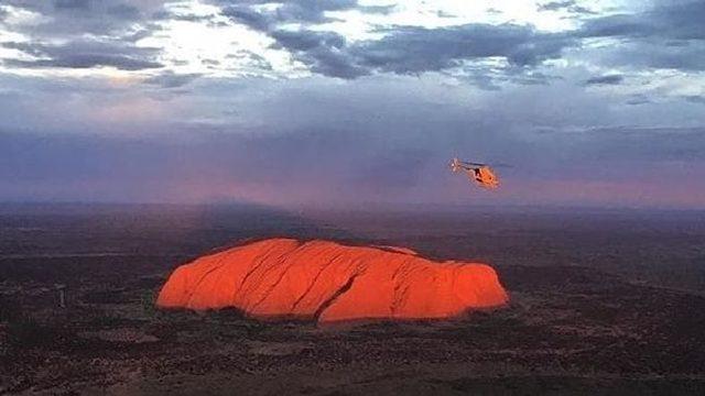 Avustralya’nın Sayılı Doğal Güzelliklerinden Uluru’nun Uzaydan Çekilen Enfes Fotoğrafı