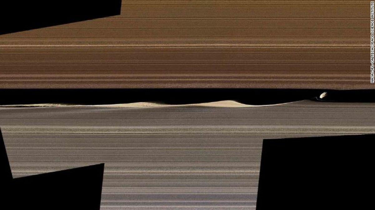 Cassini Uzay Aracının Son Görüntüleri, Satürn’ün Halkalarını Aydınlatmaya Yetmedi