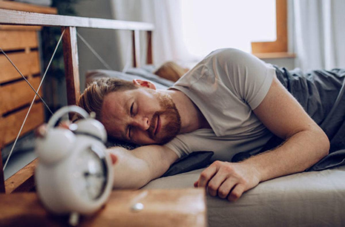 Alarm Çaldığında ’Ertele’ Tuşuna Basmanın Beynin Afallamasına Yol Açtığı Anlaşıldı