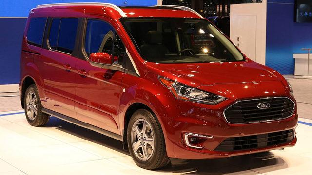 Ford, Yenilenen Hafif Ticari Araçlarını Türkiye’de Satışa Çıkardı: İşte Fiyatları