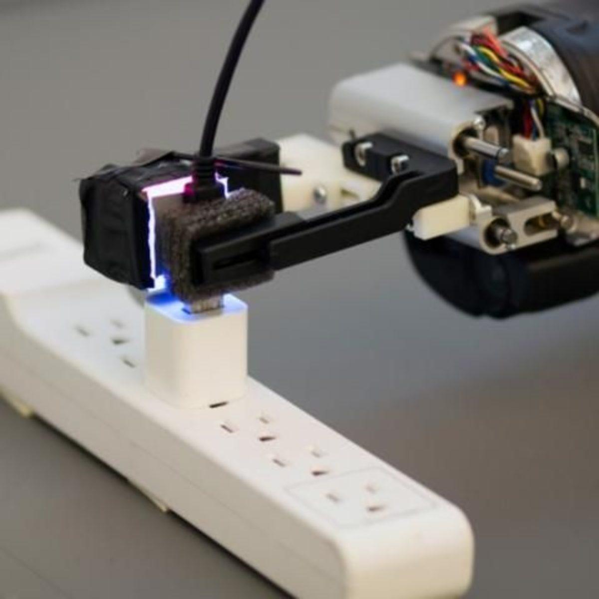 MIT, Nesneleri Görerek ‘Hissedebilen’ Bir Robot Geliştirdi