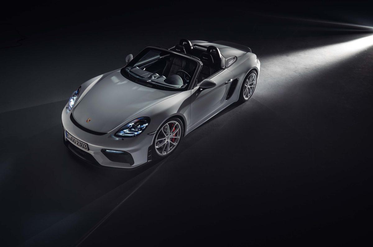 Porsche, Yenilediği 718 Cayman GT4 ve 718 Spyder Modellerini Tanıttı: İşte Fiyatları