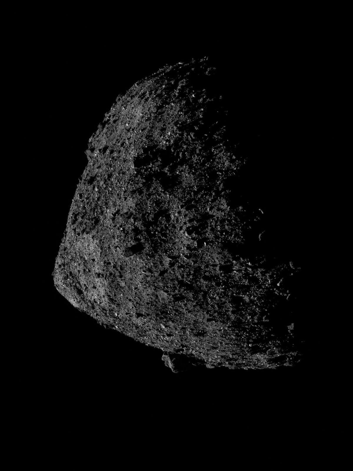 NASA, Bennu Asteroidinin Detaylı Fotoğrafını Rekor Yakınlıkta Çekti