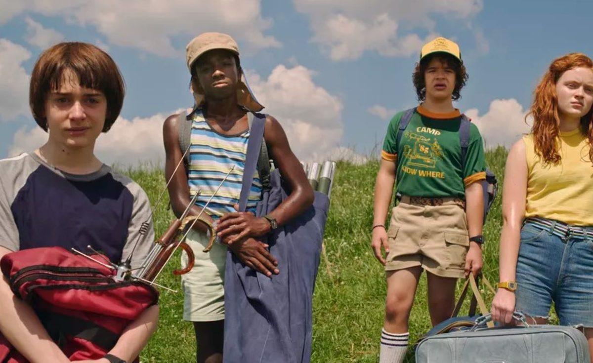 Stranger Things’in 1980’lerden Fırlamış Gibi Görünen Kamera Arkası Görüntüleri Yayınlandı