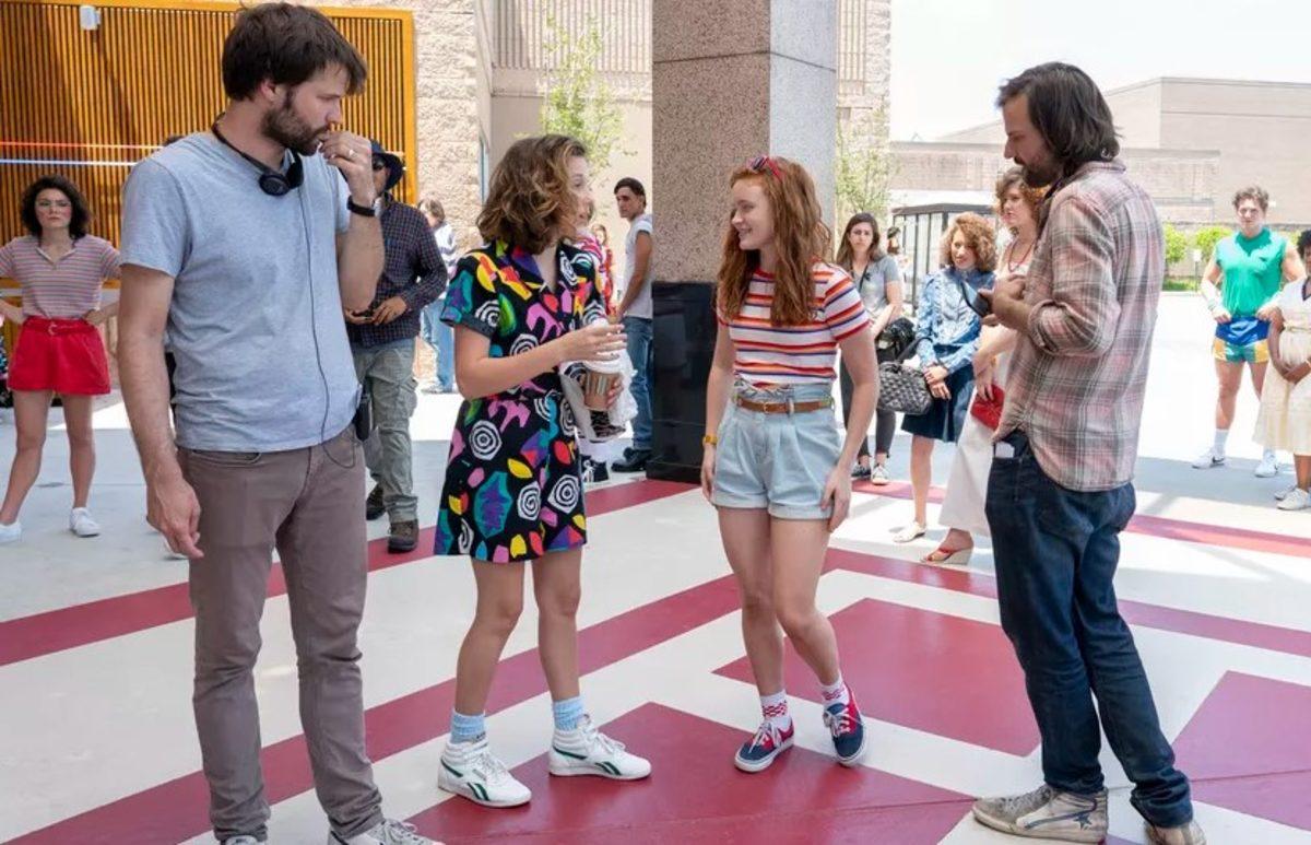 Stranger Things’in 1980’lerden Fırlamış Gibi Görünen Kamera Arkası Görüntüleri Yayınlandı