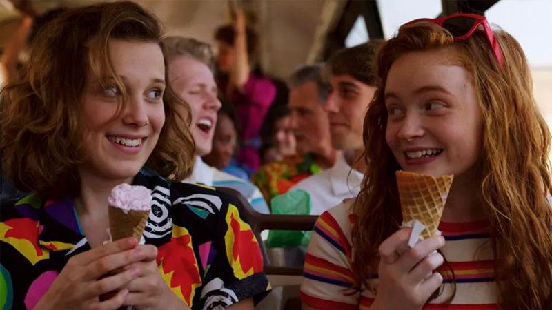 Stranger Things’in 1980’lerden Fırlamış Gibi Görünen Kamera Arkası Görüntüleri Yayınlandı