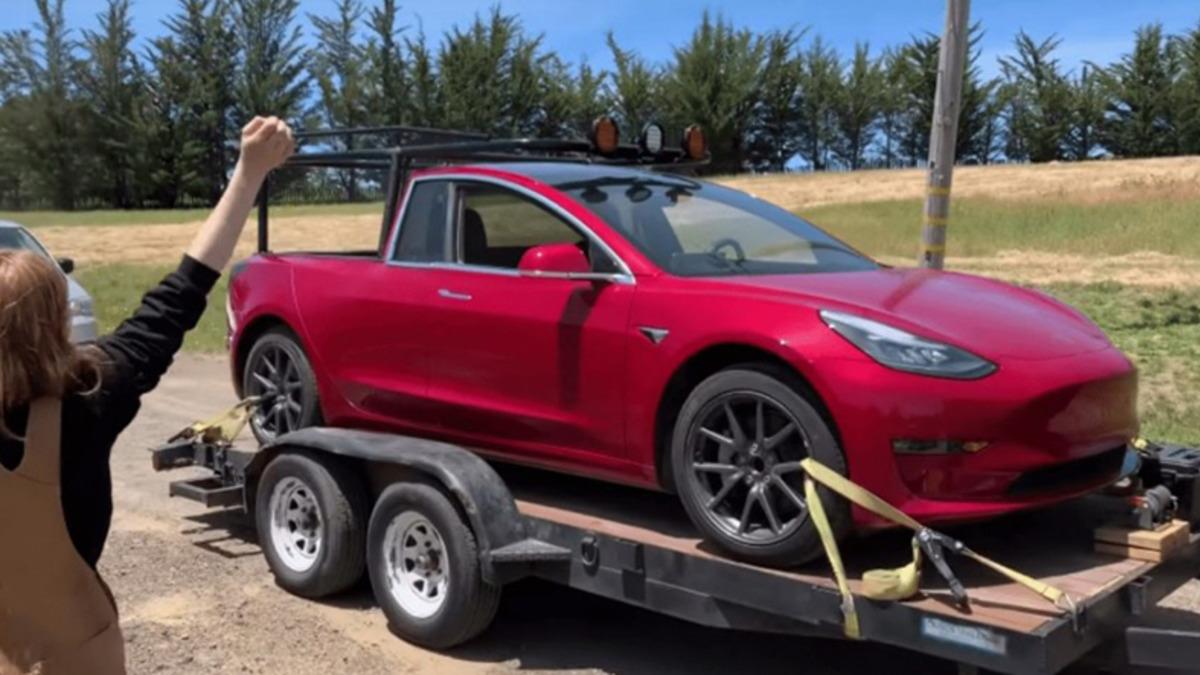 Bir Kadın, Tesla Model 3’ü Lüks Bir Pikaba Dönüştürdü (Video)