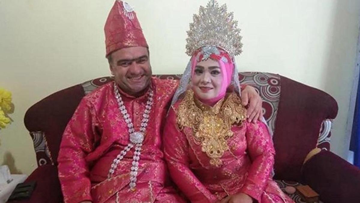 Bir Türk, Google Translate Sayesinde İletişim Kurduğu Endonezyalıyla Evlendi