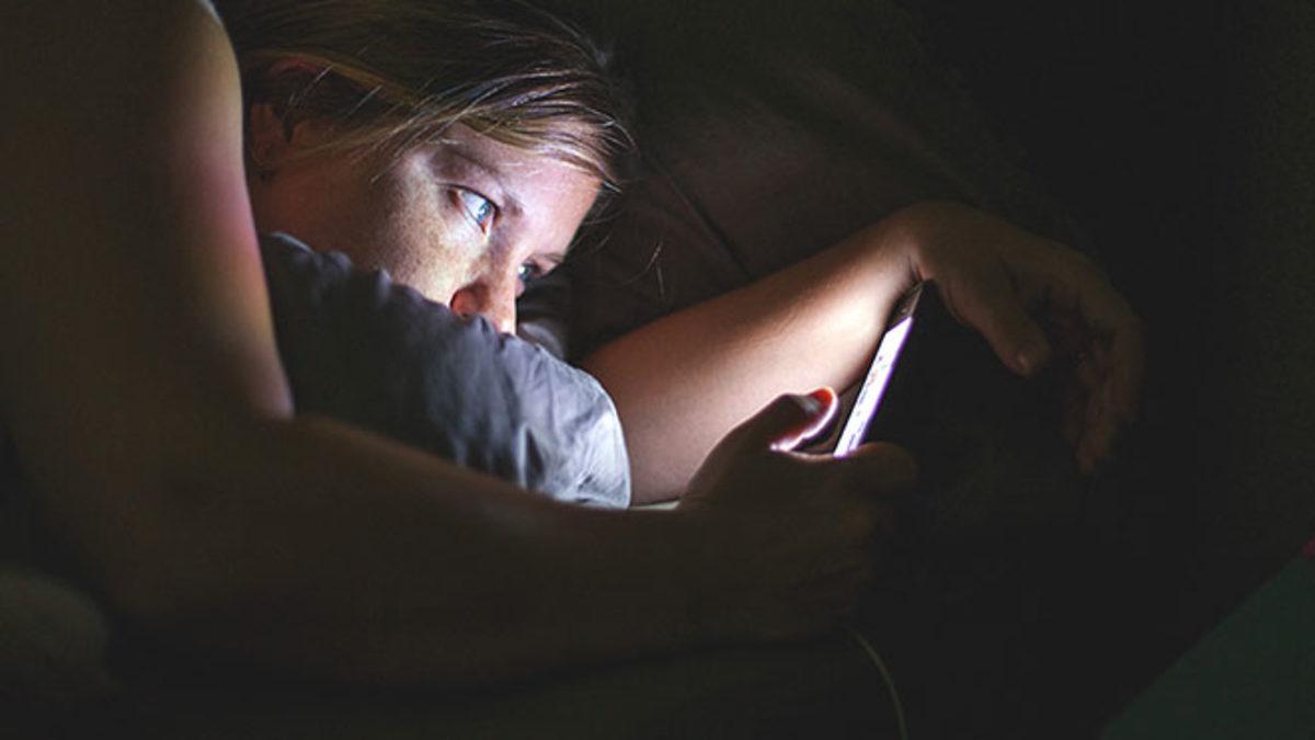 Online Ortam, İnsanları ’Siber Kimlik-Gerçek Kimlik’ Çatışmasına Sürüklüyor