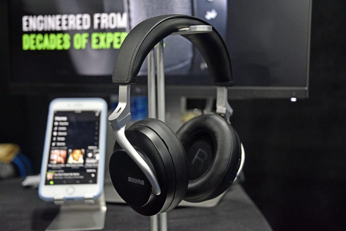 Shure, Neredeyse Bir Akıllı Telefon Fiyatına Sahip Yeni Kablosuz Kulaklıklarını Duyurdu