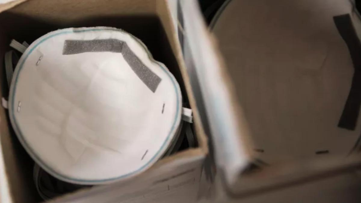 Amazon, N95 ve Cerrahi Maskelerin Halka Satışını Yasakladı