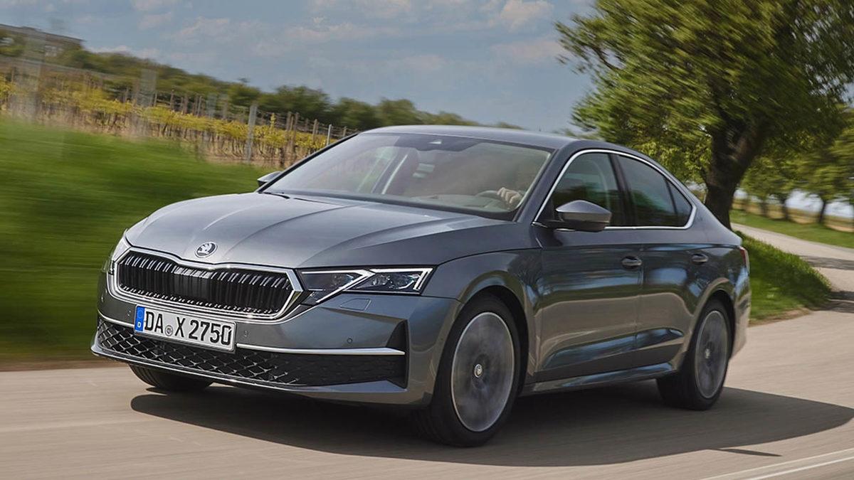 Benzine Servet Yatırmak İstemeyenlere: Türkiye’de Satılan En Yakıt Cimrisi Sıfır Arabalar!