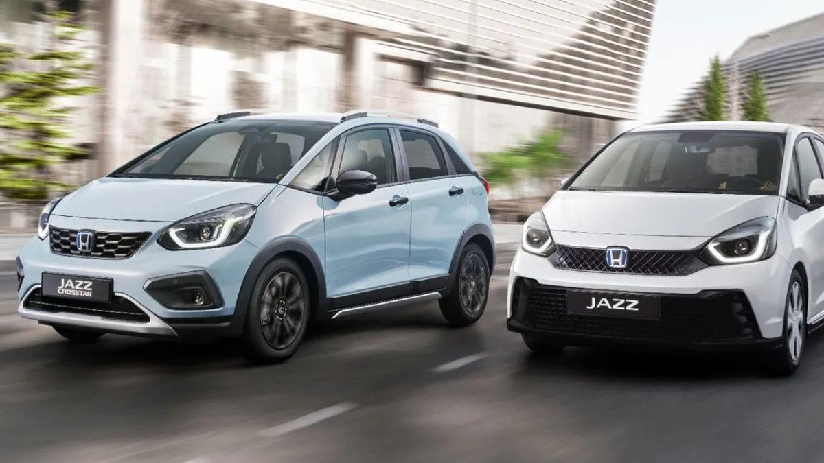 Benzine Servet Yatırmak İstemeyenlere: Türkiye’de Satılan En Yakıt Cimrisi Sıfır Arabalar!