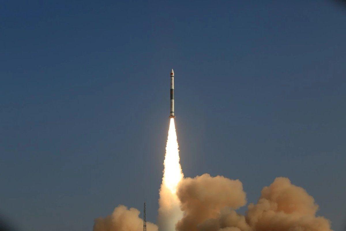 Çin’e Ait Bir Roket, Açık Artırmada 5,6 Milyon Dolara Satıldı