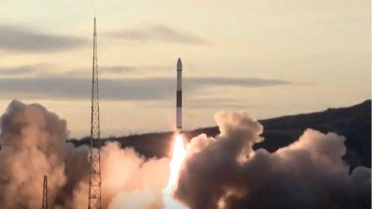 Çin’e Ait Bir Roket, Açık Artırmada 5,6 Milyon Dolara Satıldı