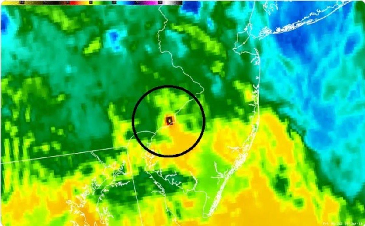 Philadelphia Petrol Rafinerisi Patlaması Uzaydan Bile Göründü