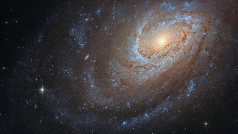 Hubble Uzay Teleskobu, ‘Yamyam’ Galaksiyi Görüntüledi