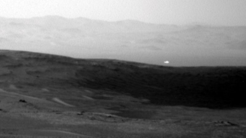 Uzay Aracı Curiosity Rover’ın Kızıl Gezegende Yakaladığı Gizemli Işık