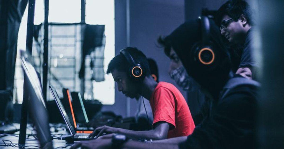 Video Oyun Bağımlılarının 20 Yıl Sonra Nasıl Görünecekleriyle İlgili Korkutan Tahmin