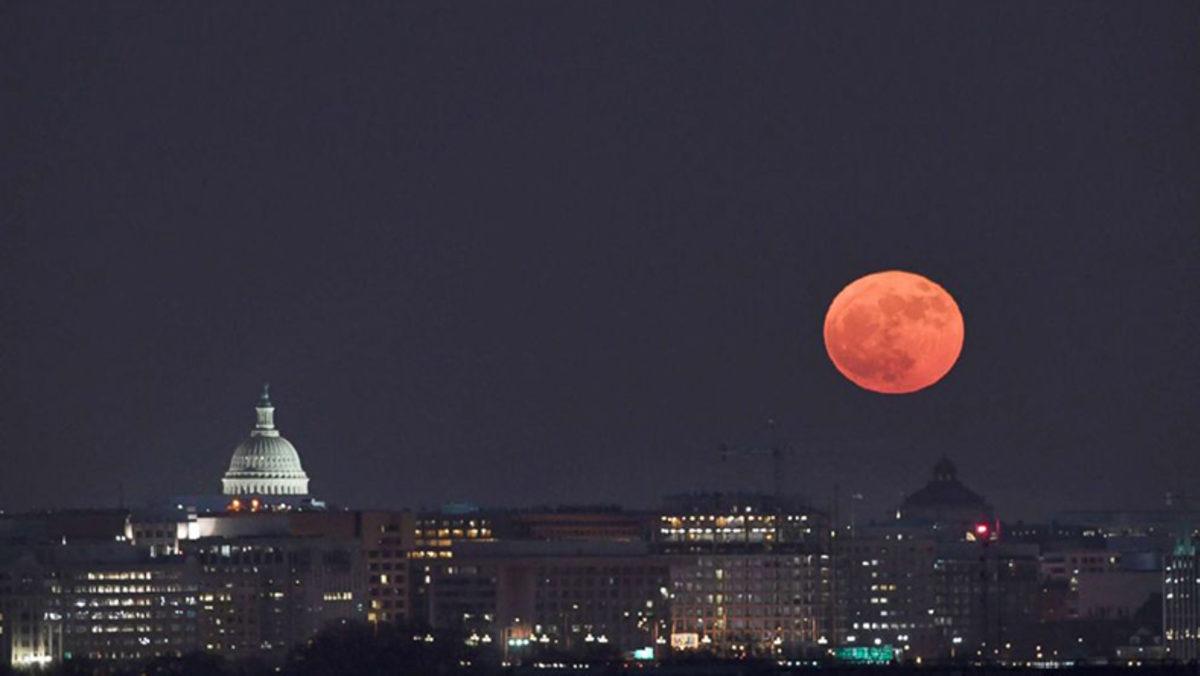 2020’nin En Büyük Süper Ay’ı Olacak Süper Pembe Ay, Yarın Gözlemlenecek