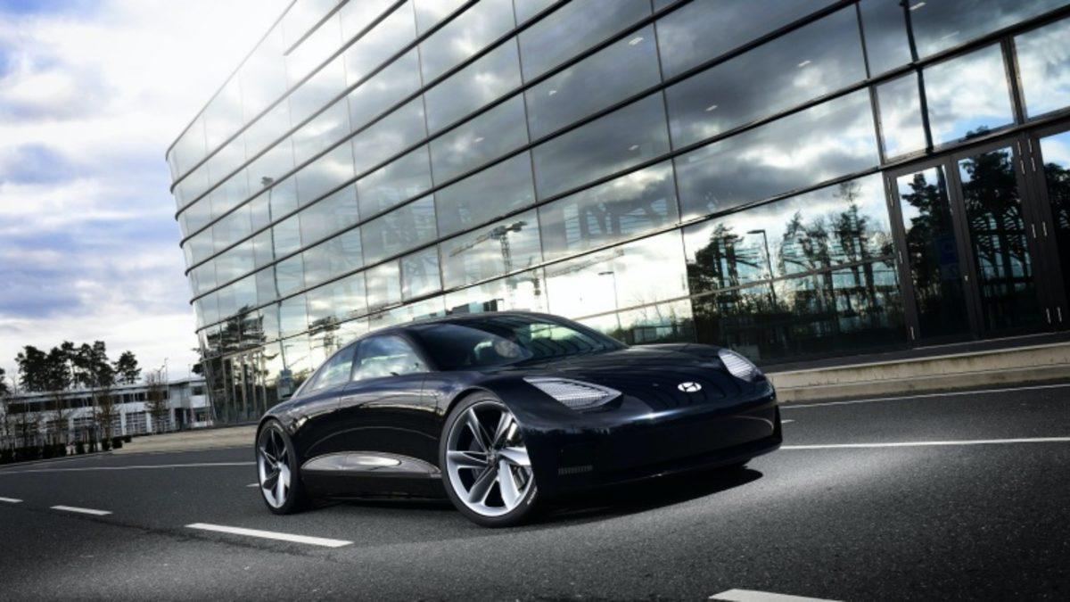 Hyundai’nin Joystick ile Kontrol Edilen Otomobil Konseptine Detaylı Bakış (Video)