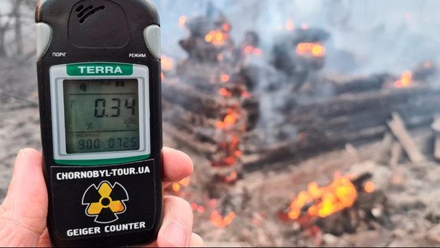 Çernobil’de Yangın Çıkınca Bölgedeki Radyasyon Seviyesi 16 Kat Arttı