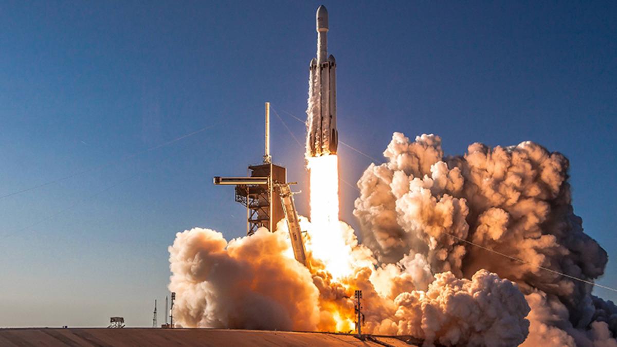 Elon Musk, Falcon Heavy Uçuşundaki Kazanın Sebebini Açıkladı