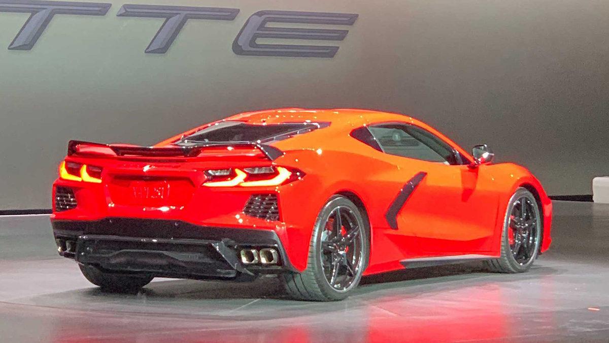 Yakın Geleceğin Yarış Arabaları İçin Yapılan 25 Konsept Tasarım