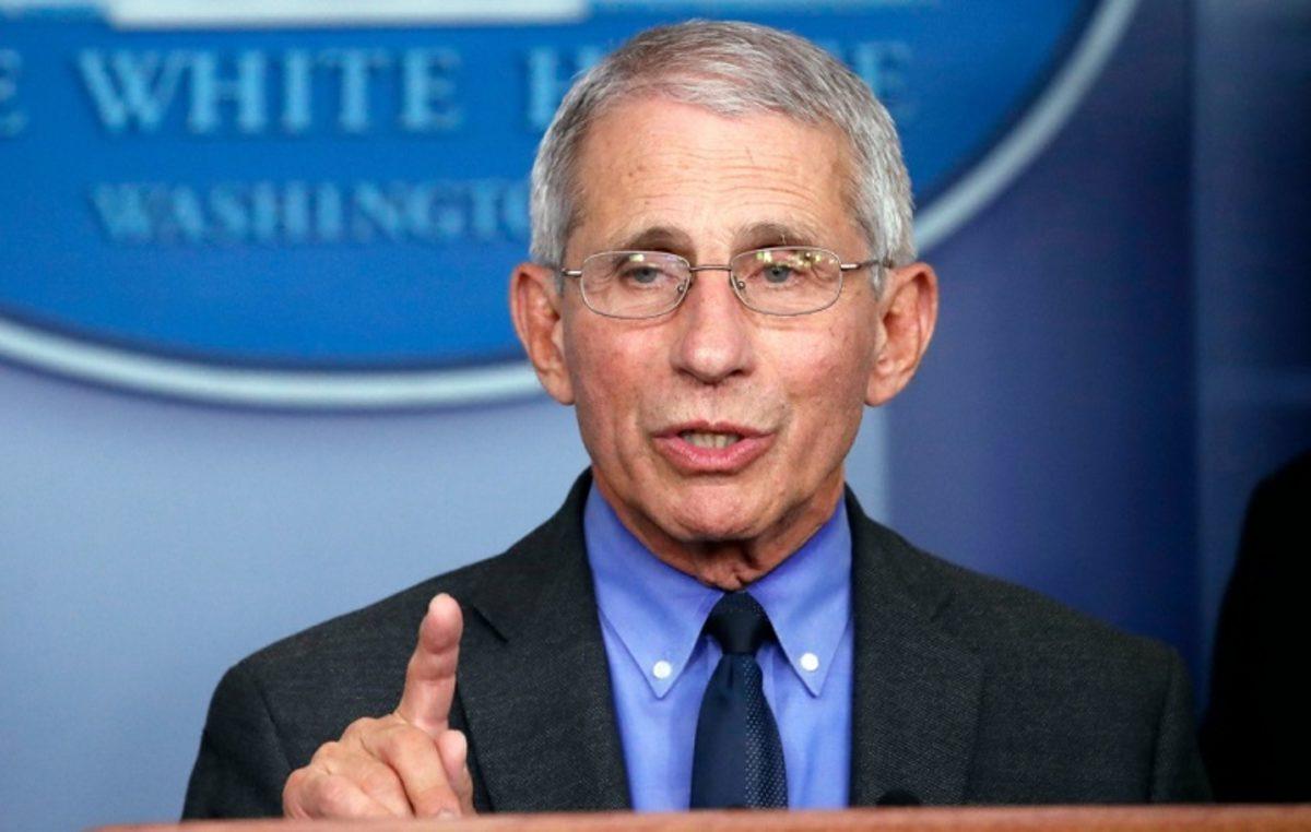 Trump’ın COVID-19 Danışmanı Dr. Fauci: El Sıkışmayı Unutmalıyız