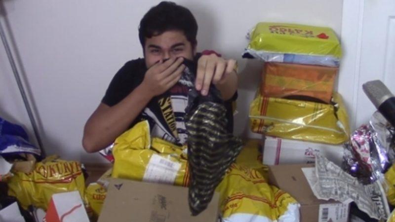 YouTuber MuratAbiGF’ye Hediye Olarak ‘Bok’ Gelmesi ve Verilen Tepkiler