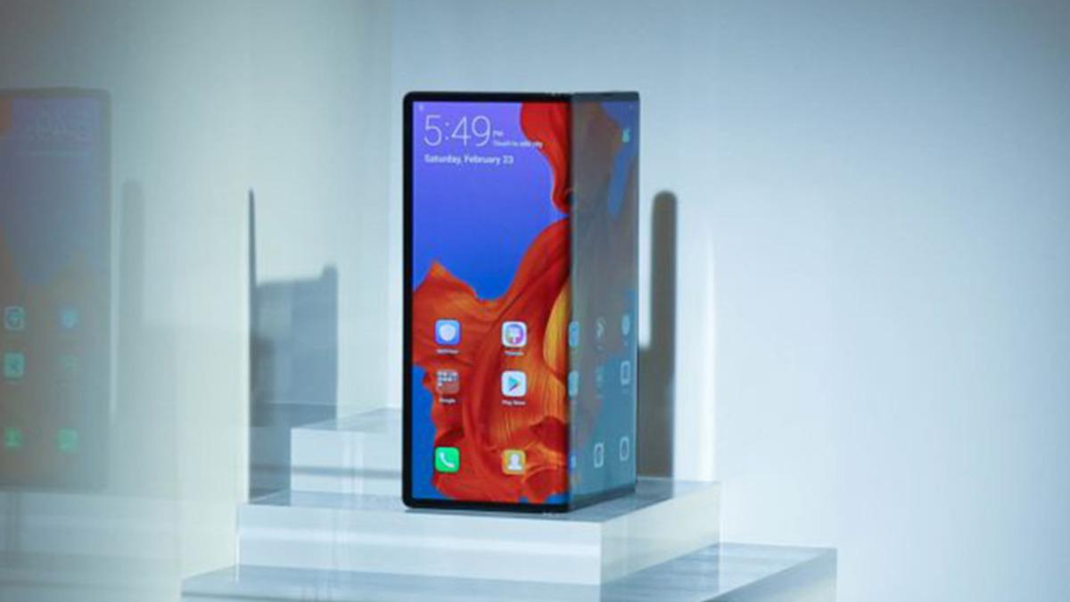 Huawei’nin Katlanabilir Telefonu Mate X, Son Test Aşamasına Geçti
