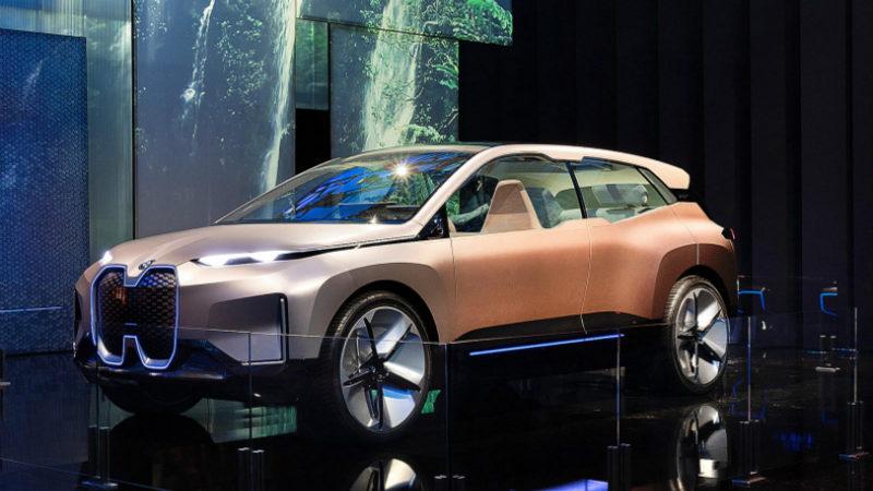 BMW, Otonom Araç Tasarlamanın Zor Olacağını Kabul Etti