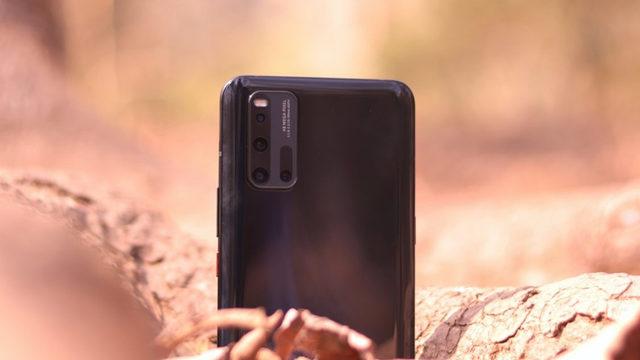 Vivo’nun Yeni Telefonu iQOO Neo 3 5G, 144 Hz Ekranla Gelecek