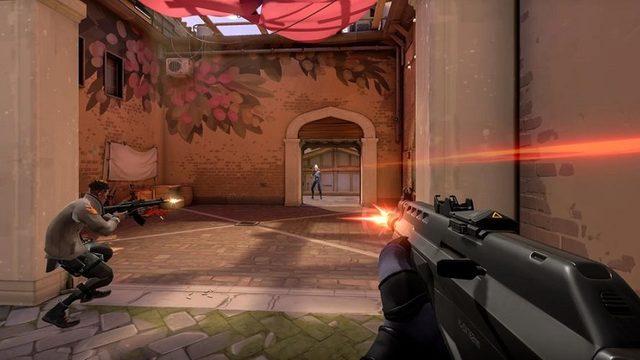 Valorant’ta Hile Yapan Bir Oyuncu, Canlı Yayın Sırasında Banlandı